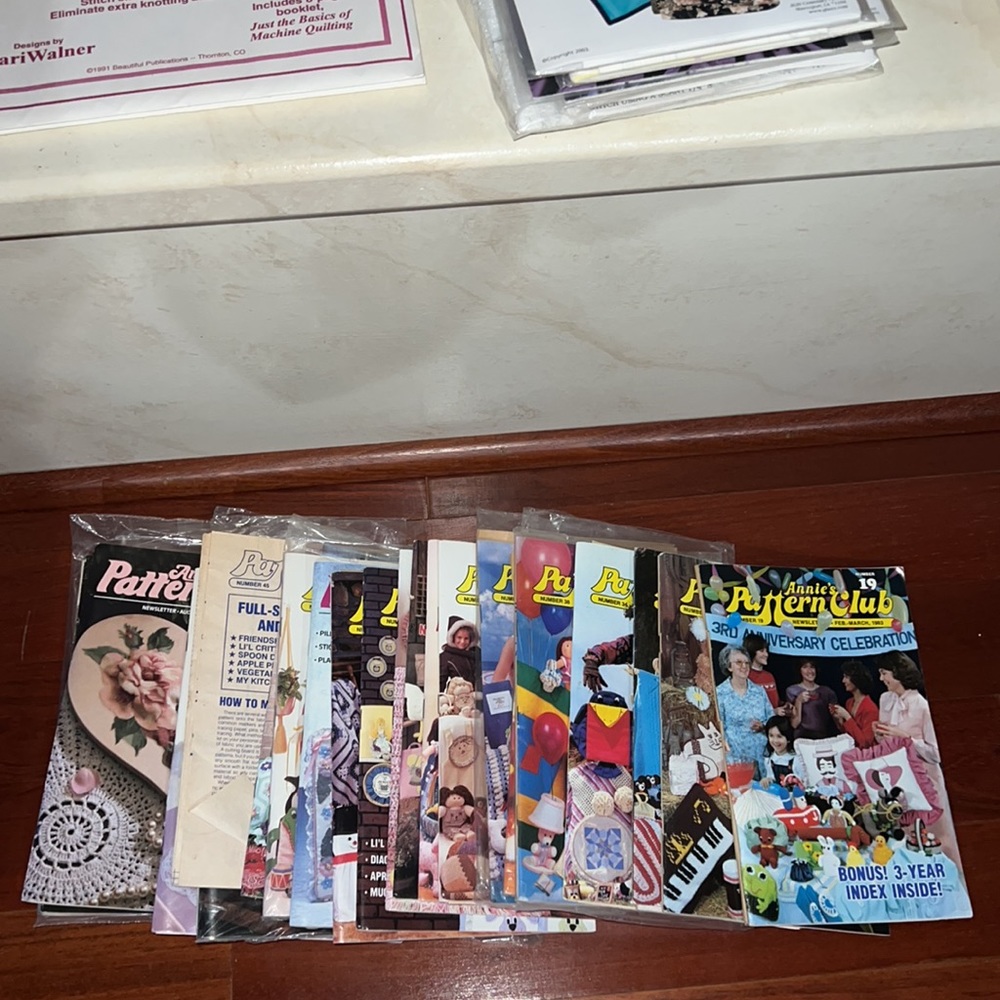 Annie’s Pattern Club Newsletters 25 Issues Total Vintage 1980s